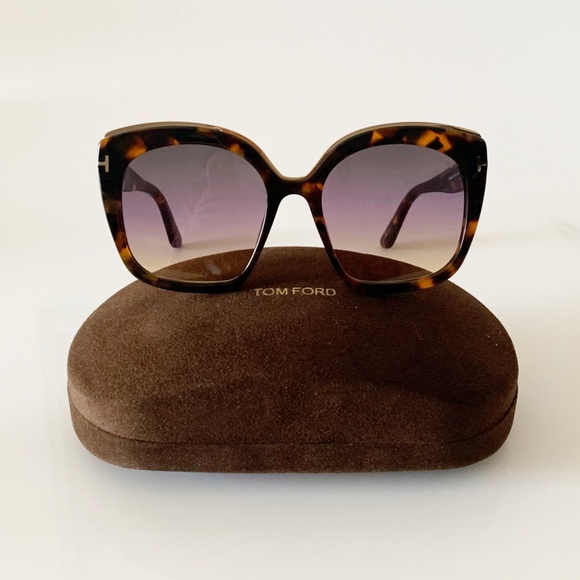 Tom Ford Tortoise Shell Sunglasses - Picture 3 of 6